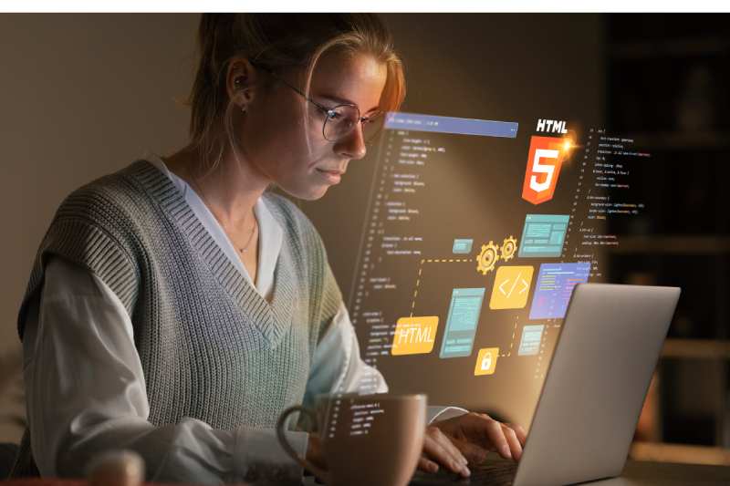 what is dreamweaver and its features?
